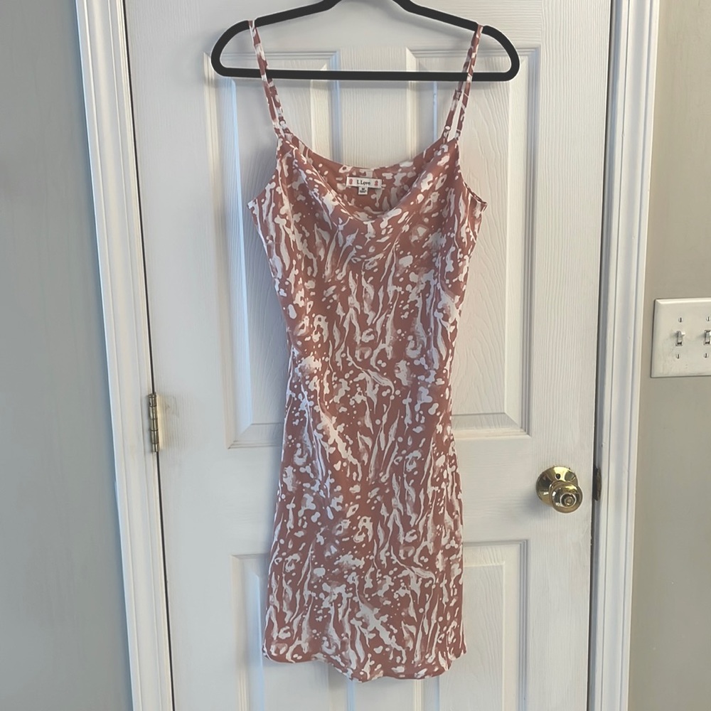 L Love Dress Pink and White Splatter Print Cowl Neck Flowy Women’s Size Medium